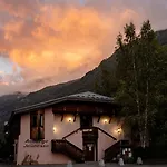 Hi * Chamonix