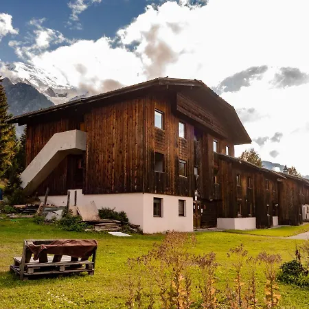 Albergue Hi *