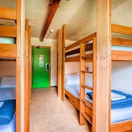 Hi بيت شباب شامونكس